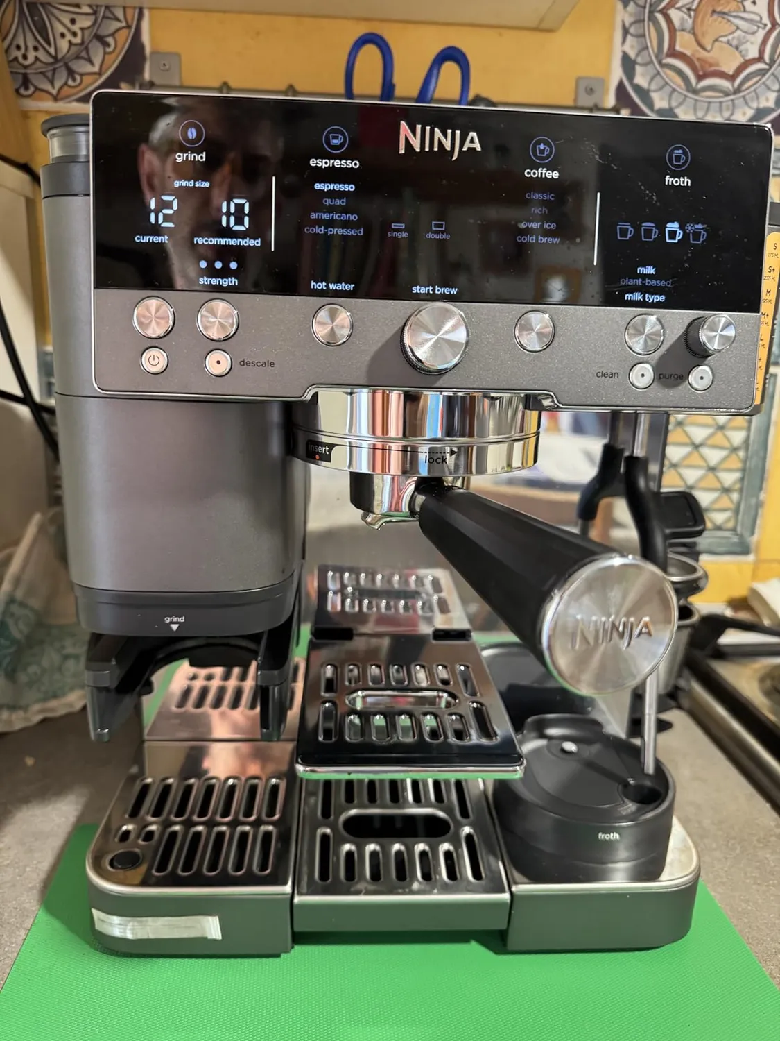 Ninja Luxe Premier 3-in-1 Espressomaschine Grau-Metall Mahlwerk