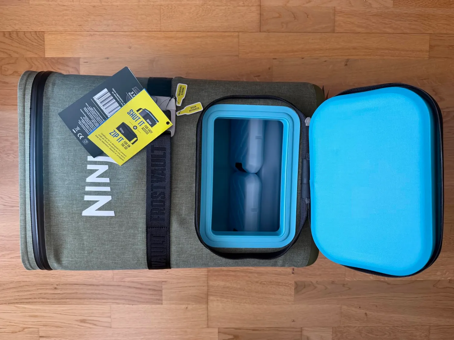 Ninja FrostVault Kühlrucksack Olivgrün 24 Dosen