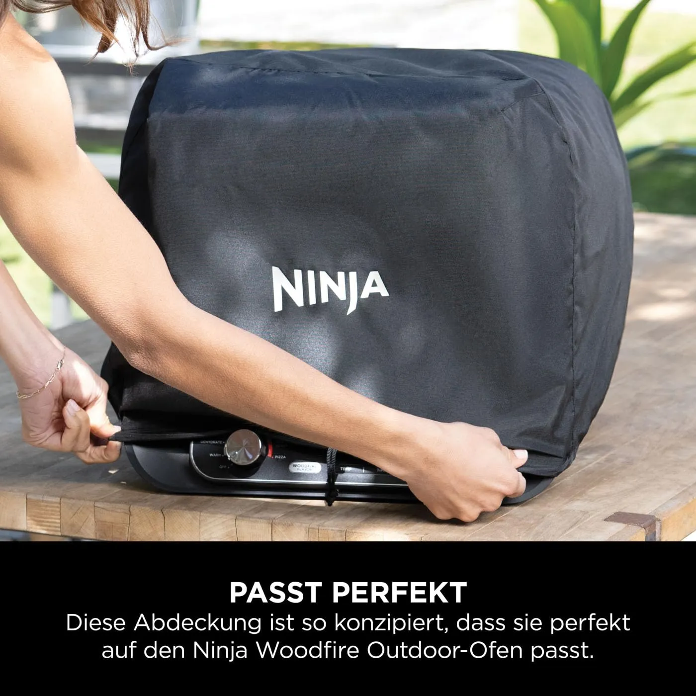 Ninja Woodfire Grillabdeckung Schwarz wasserfest OO101