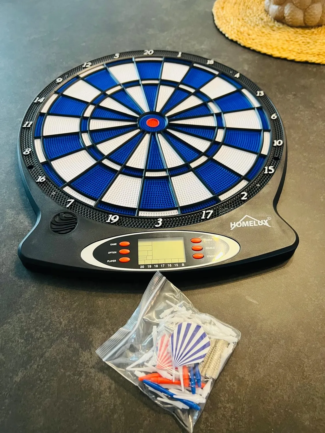 HOMELUX Elektronische Dartscheibe 6 Darts 18 Spiele