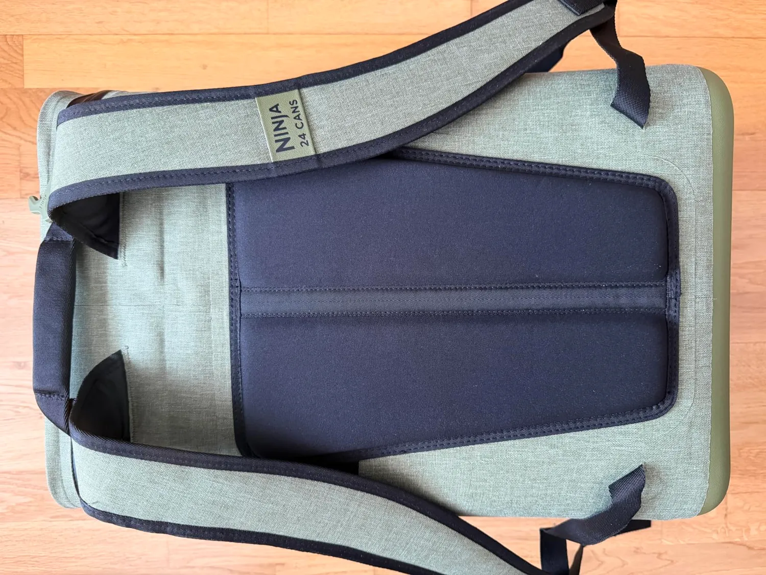 Ninja FrostVault Kühlrucksack Olivgrün 24 Dosen