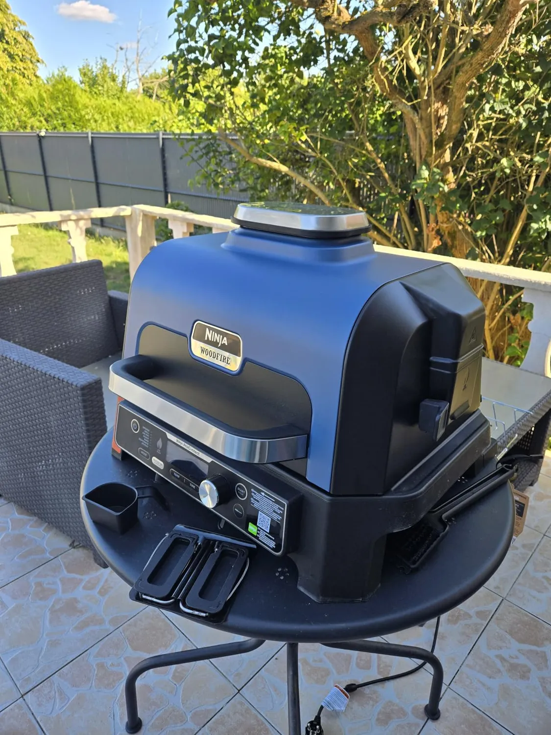 Ninja Woodfire Pro Connect XL BBQ Smoker-Grill Blau Schwarz
