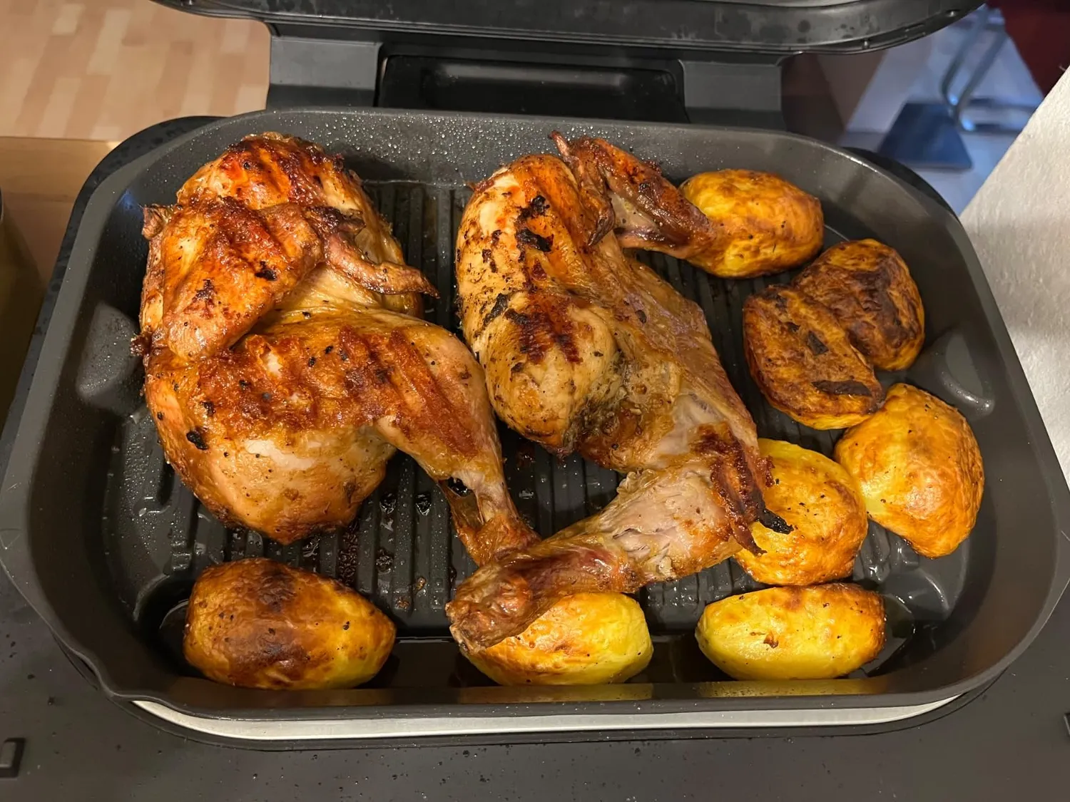 Ninja Foodi MAX PRO Grill Air Fryer 3,8L Silber-Schwarz