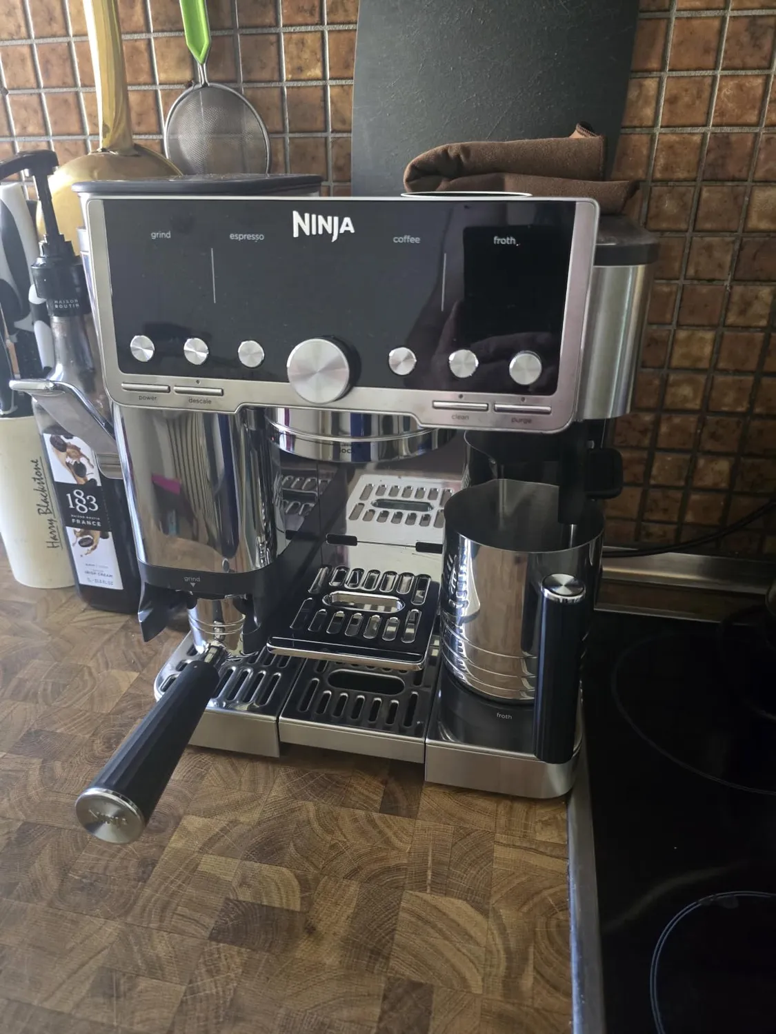Ninja Luxe Pro ES701EUBR Kaffeemaschine mit Mahlwerk