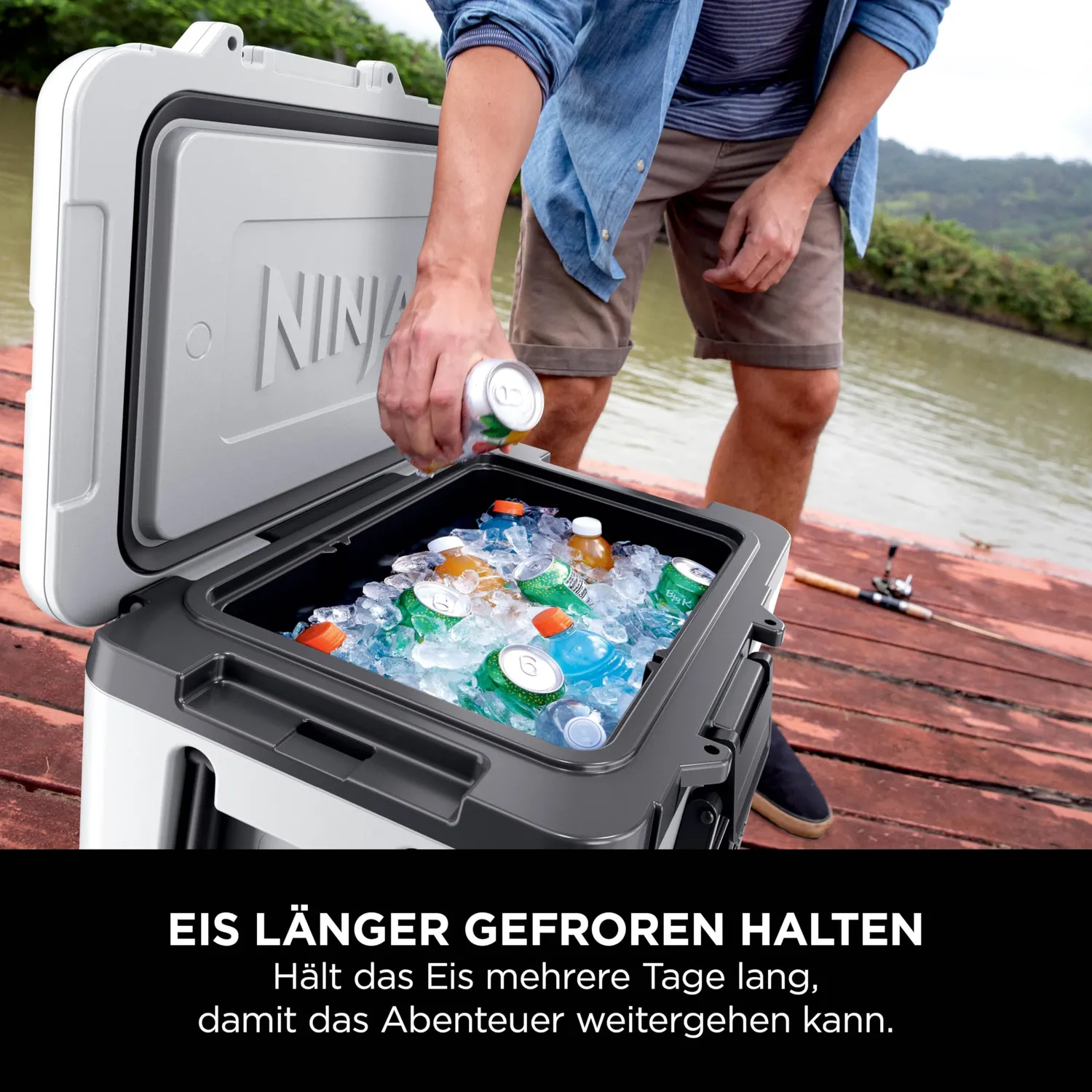 Ninja FrostVault Kühlbox 42 L mit Rollen Weiß Dry-Zone