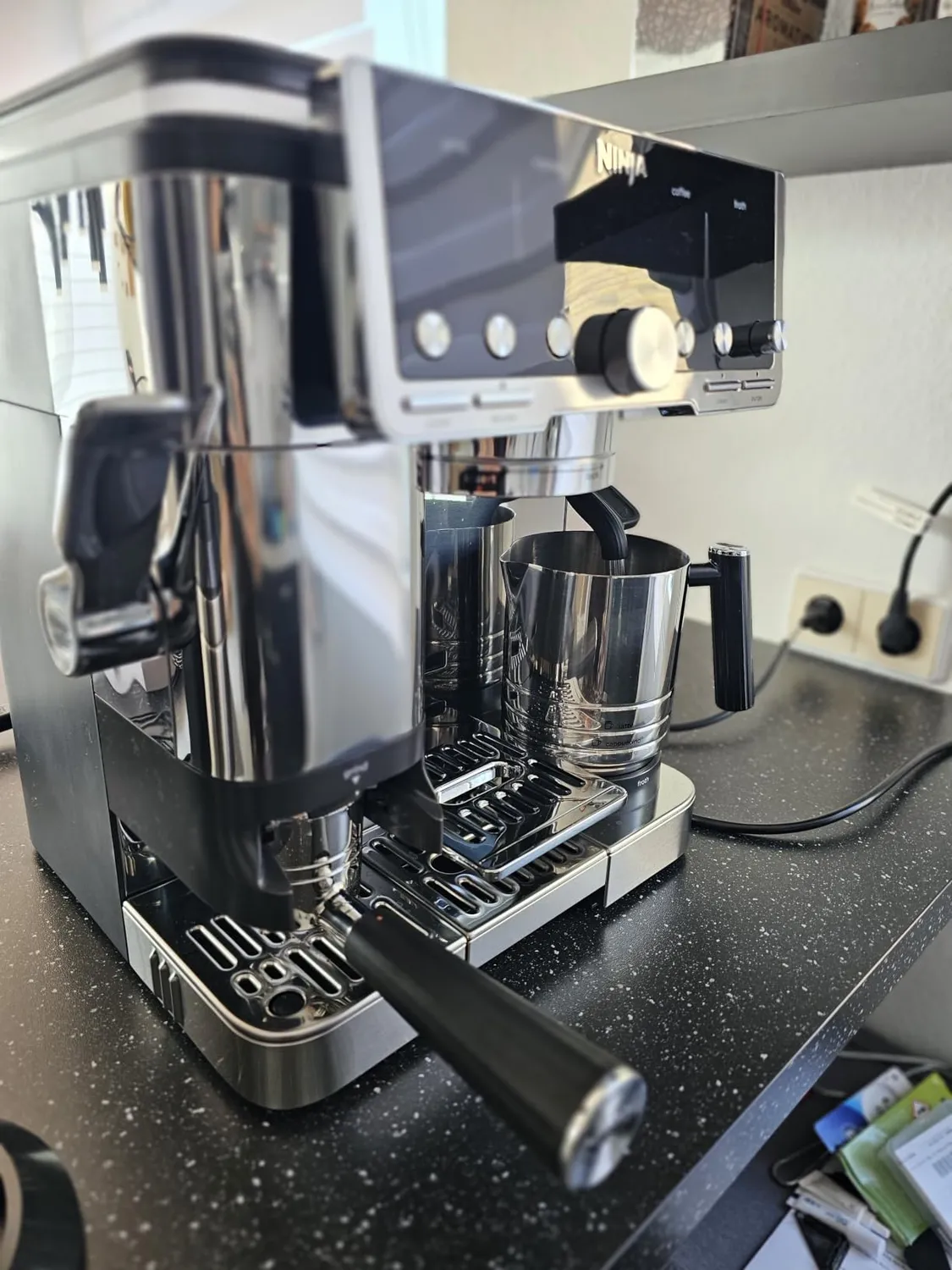 Ninja Luxe Pro ES701EUBR Kaffeemaschine mit Mahlwerk